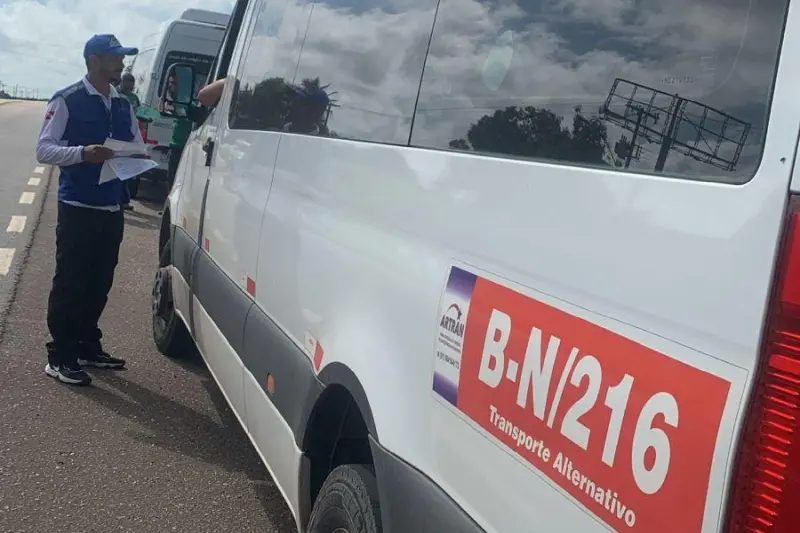 Fiscalização da Artran no posto da PRF em Santa Maria do Pará