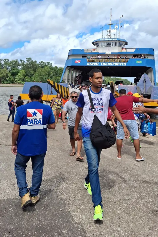 Chegada de passageiros no Terminal do Camará