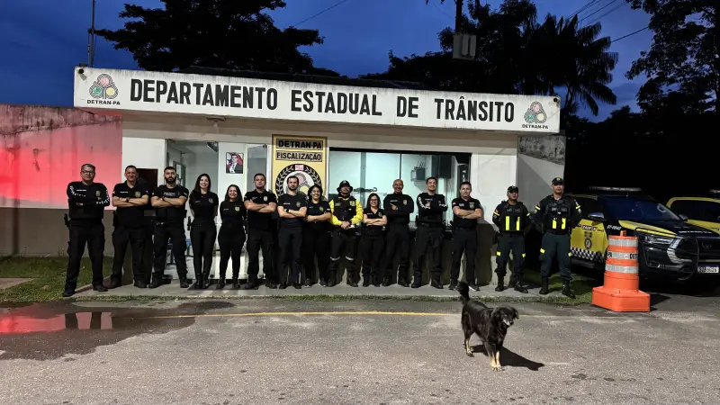 Equipe da Lei Seca na barreira em Benevides 