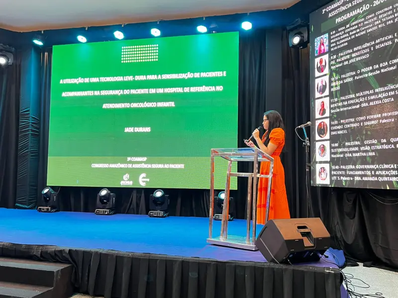 O trabalho, que abordou os resultados obtidos com a utilização da Cartilha de Segurança do Paciente do Hoiol, foi apresentado pela analista de Qualidade da unidade, Jade Durans.