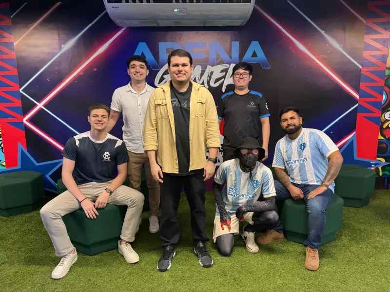 O técnico gamer, Cássio Soares participou do aniversário de 26 anos da Seel