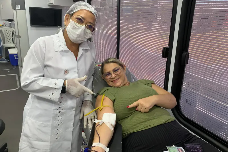 A doadora Cheila Pereira, do Guamá, superou o medo de agulha e doa sangue há quatro anos. “É gratificante saber que estou ajudando a salvar vidas.”