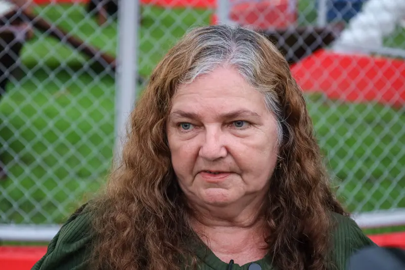 Margueret Resque, assistente social