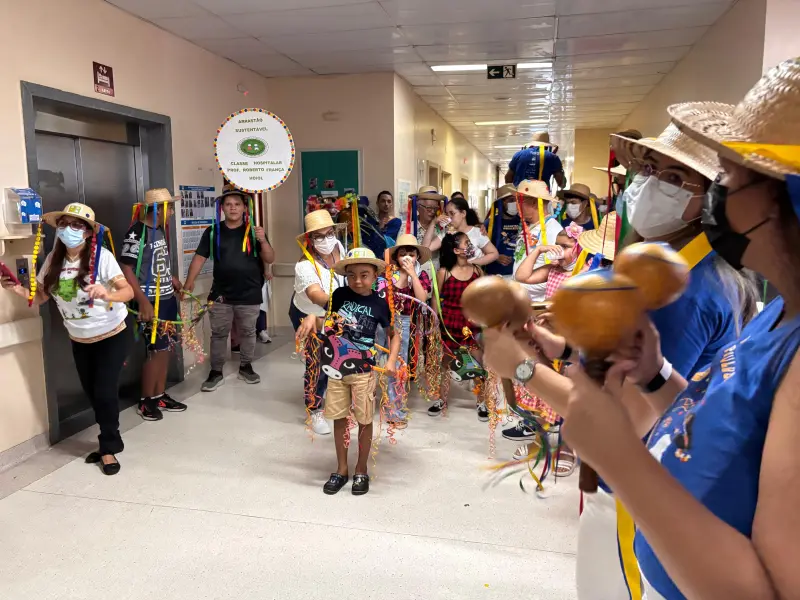 Cortejo abriu a programação da Quadra Junina do Hospital