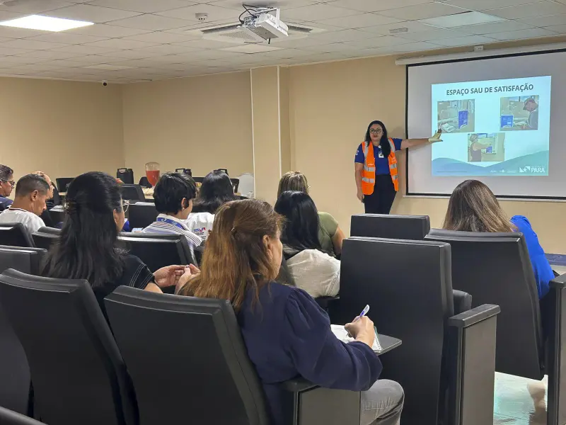 Eliza Costa, ouvidora do PSRM, compartilhou aos presentes como é feito o trabalho do Serviço de Atendimento ao Usuário, considerando a Política Nacional de Humanização do SUS