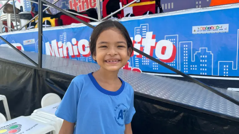 A pequena Ana Vitória, de 7 anos