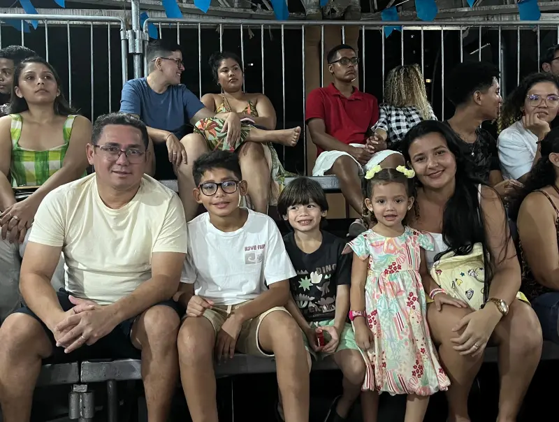 Amanda Reis e família 