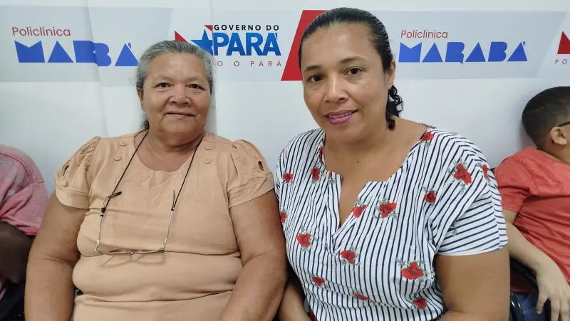 Cleonice Costa, 60 anos, ao lado da familia parabenizou o atendimento humanizado na instituição