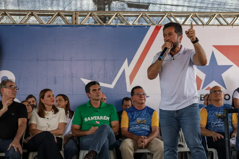 -Falas de autoridades
-Entrega de rádio comunicador pra agentes de transito
-Sua casa
-CNH pai degua <div class='credito_fotos'>Foto: Pedro Guerreiro / Ag. Pará &nbsp;&nbsp;|&nbsp;&nbsp; <a href='/midias/2025/originais/20250627144017-GF00024065-F00417973.jpg' download><i class='fa-solid fa-download'></i> Download</a></div>