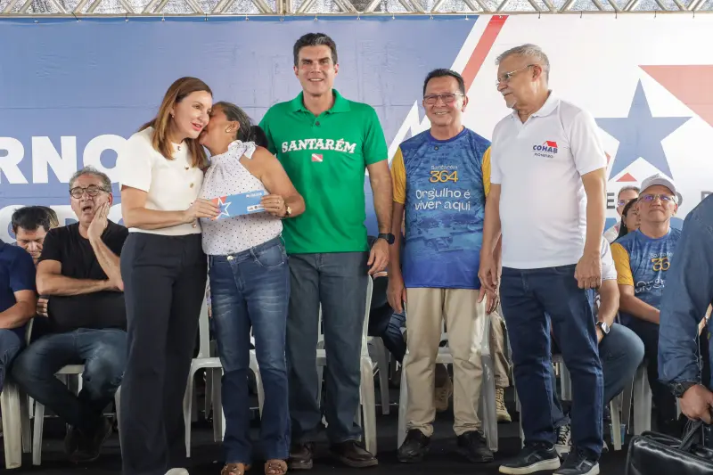 -Falas de autoridades
-Entrega de rádio comunicador pra agentes de transito
-Sua casa
-CNH pai degua <div class='credito_fotos'>Foto: Pedro Guerreiro / Ag. Pará &nbsp;&nbsp;|&nbsp;&nbsp; <a href='/midias/2025/originais/20250627144220-GF00024065-F00417997.jpg' download><i class='fa-solid fa-download'></i> Download</a></div>
