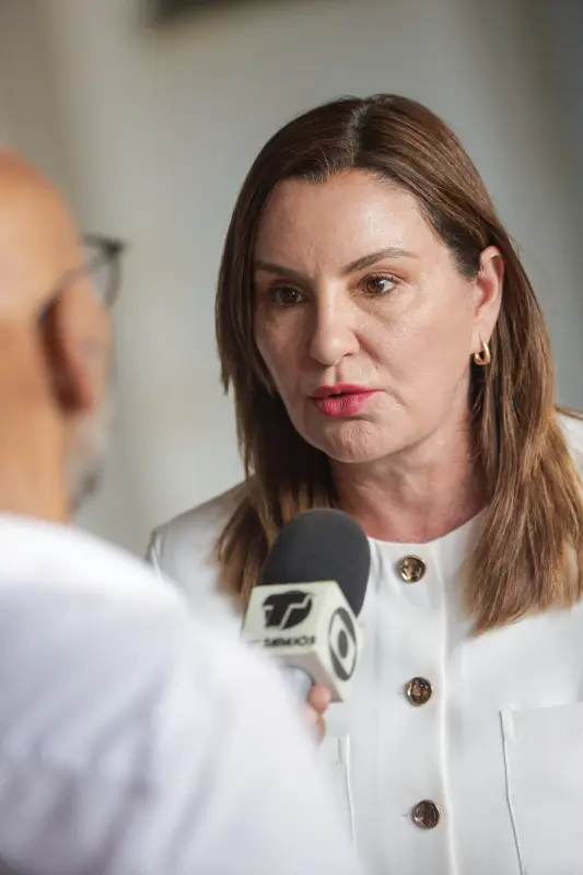 -Falas de autoridades
-Entrega de rádio comunicador pra agentes de transito
-Sua casa
-CNH pai degua <div class='credito_fotos'>Foto: Pedro Guerreiro / Ag. Pará &nbsp;&nbsp;|&nbsp;&nbsp; <a href='/midias/2025/originais/20250627144238-GF00024065-F00418007.jpg' download><i class='fa-solid fa-download'></i> Download</a></div>