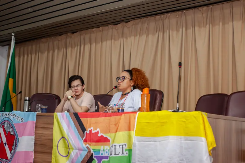 Gabriela Borja e Davi Almeida