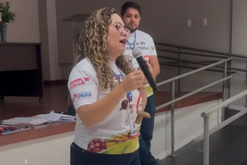 Gabriela Cunha, responsável pelas ações educativas do programa da mosca-da-carambola