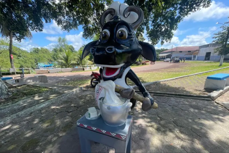 A Queijaria Portal no centro de Soure instalou um "mascote" para homenagear o símbolo do Marajó