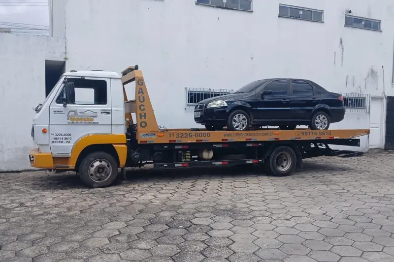 Veículo apreendido chegando no Terminal Rodoviário de Belém