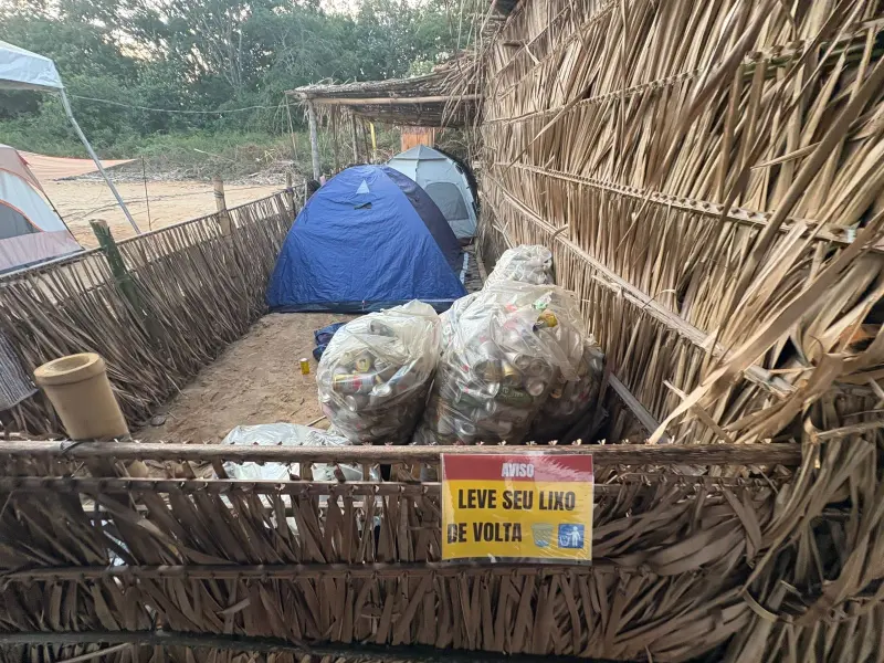 Material recolhido nas praias que serão enviados tratamento de resíduos