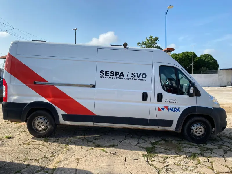 Um dos carros de remoção do SVO