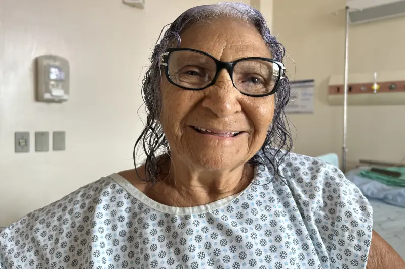  Dona Ana, 80 anos, encara a vida com sorrisos largos
