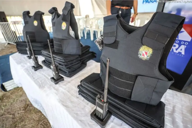 Governo entrega coletes balísticos à PCPA