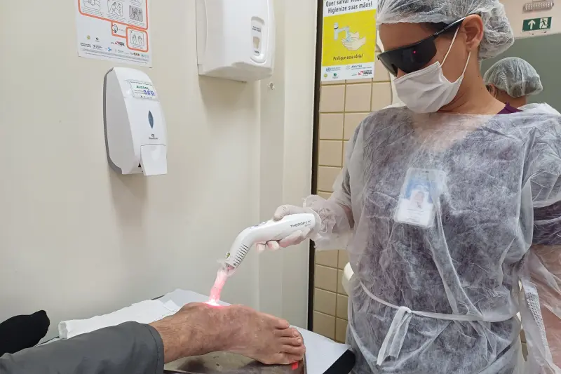 HRBA utiliza tecnologia para curar lesões 