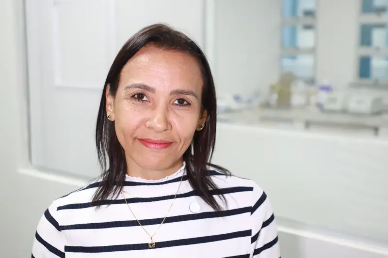 Elzemar Rodrigues - Perita Criminal Gerente Laboratório de Genética Forense <div class='credito_fotos'>Foto: Marcelo Lelis / Ag. Pará &nbsp;&nbsp;|&nbsp;&nbsp; <a href='/midias/2025/originais/20250804171307-GF00024378-F00427716.jpg' download><i class='fa-solid fa-download'></i> Download</a></div>