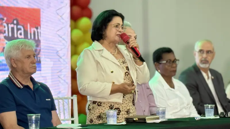 Professora Ivone, idealizadora da Flix