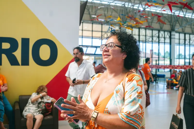 Maria Lisley participou pela primeira vez de um sarau. 