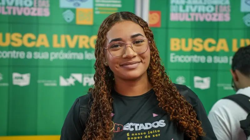 Emilly Pereira - 19 anos - aluna de curso administrativo da proativa <div class='credito_fotos'>Foto: Raphael Luz / Agência Pará &nbsp;&nbsp;|&nbsp;&nbsp; <a href='/midias/2025/originais/20250818134316-GF00024513-F00432021.jpg' download><i class='fa-solid fa-download'></i> Download</a></div>