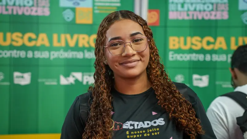 Emilly Pereira - 19 anos - aluna de curso administrativo da proativa <div class='credito_fotos'>Foto: Raphael Luz / Agência Pará &nbsp;&nbsp;|&nbsp;&nbsp; <a href='/midias/2025/originais/20250818134318-GF00024513-F00432022.jpg' download><i class='fa-solid fa-download'></i> Download</a></div>