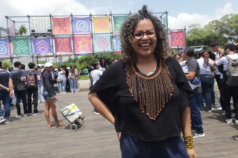 Professora Marcela Castro