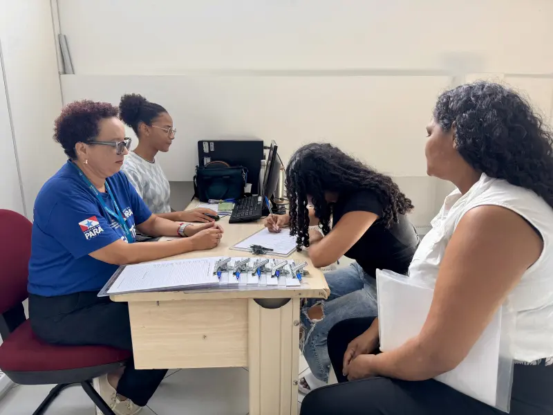 Jovens se cadastraram no programa 'Primeiro Ofício'