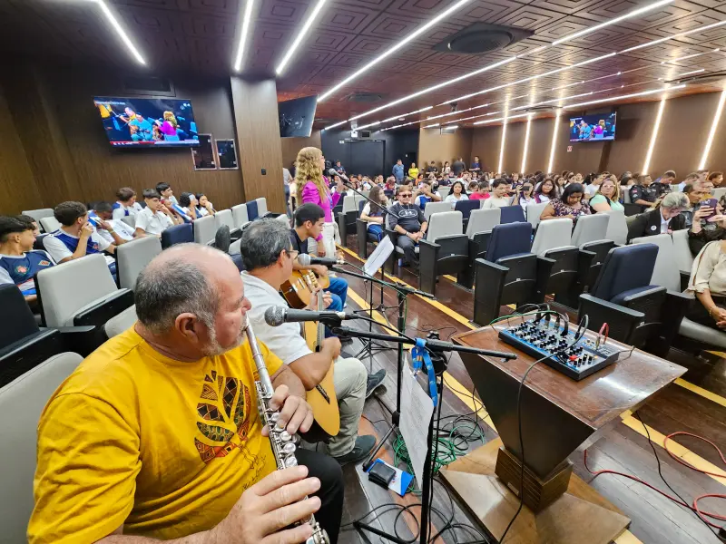 Evento teve apresentação de grupo musical