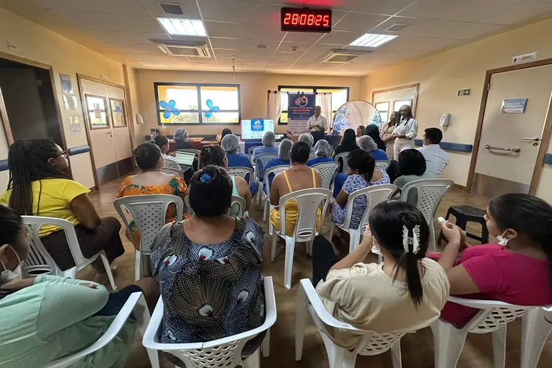 MÃES E COLABORADORES NA PALESTRA