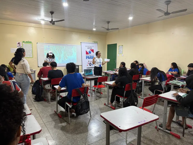 Ação educativa de prevenção às drogas para estudantes em Afuá