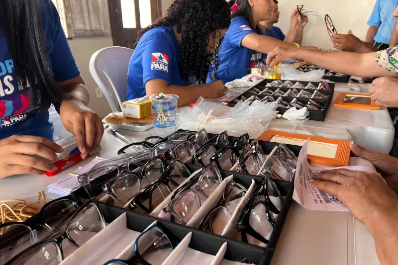 Escolhas de armação para a produção de óculos de grau.