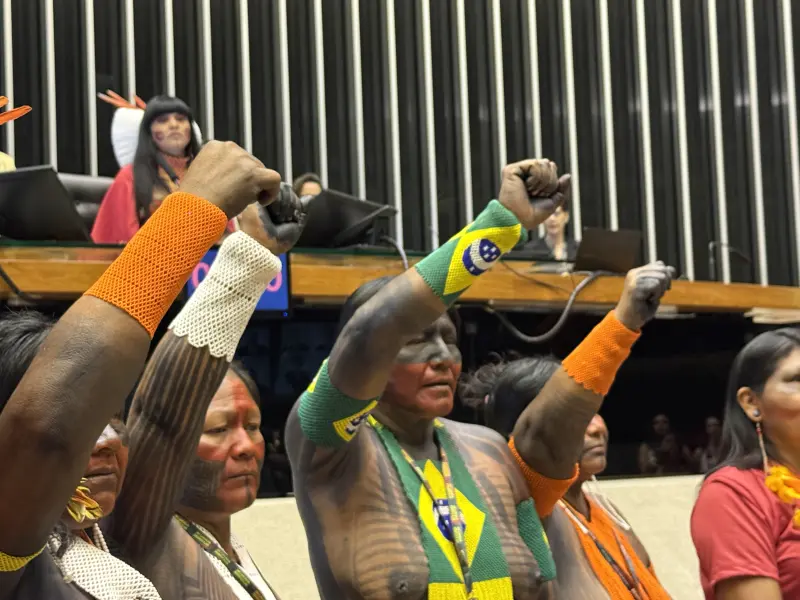 Mulheres Kayapó na Câmara dos Deputados em Brasília.