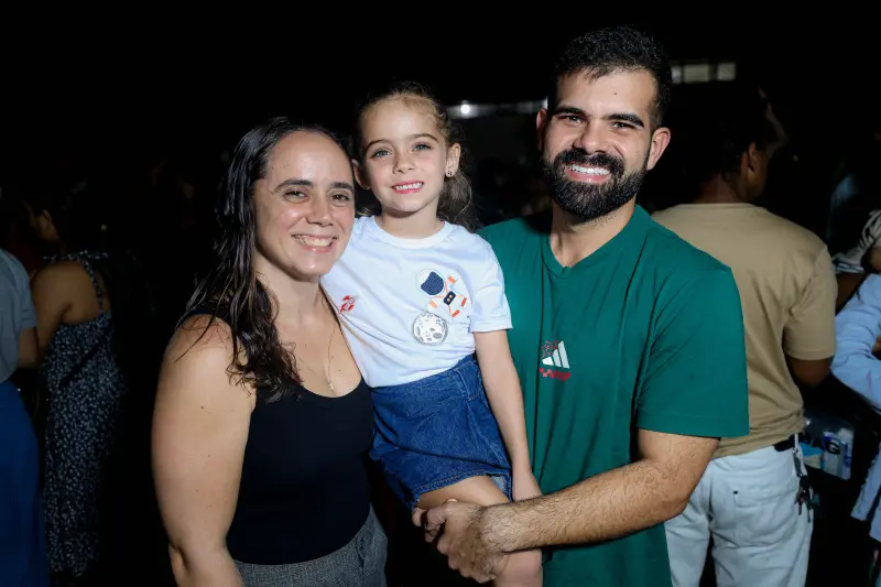 Gustavo Rosavol
Alana Nunes (mãe)
Maitê Rosavol <div class='credito_fotos'>Foto: Alex Ribeiro / Ag. Pará &nbsp;&nbsp;|&nbsp;&nbsp; <a href='/midias/2025/originais/20250909205019-GF00024797-F00442073.jpg' download><i class='fa-solid fa-download'></i> Download</a></div>