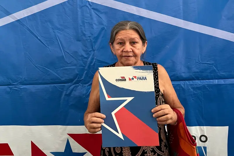 Ana Claudia Oliveira