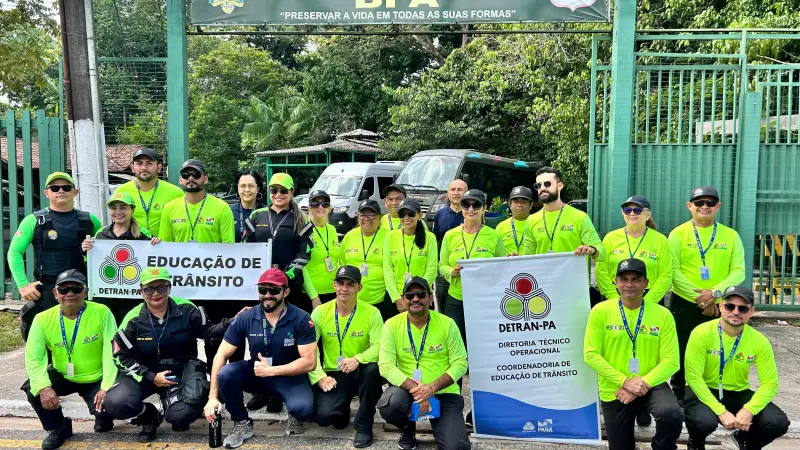 Equipes do Detran e Segbel atuaram na ação educativa