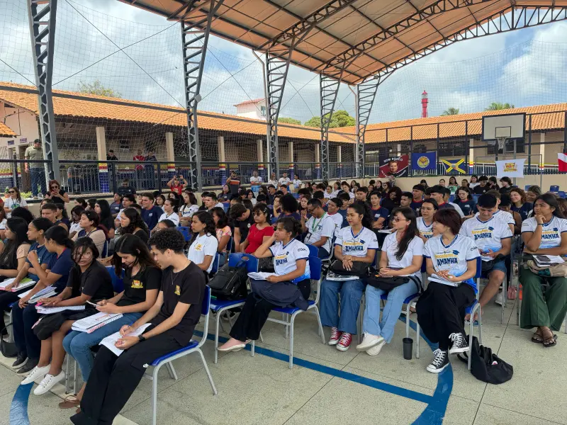Alunos no aulão, na Escola Estadual Aracy Alves Dias