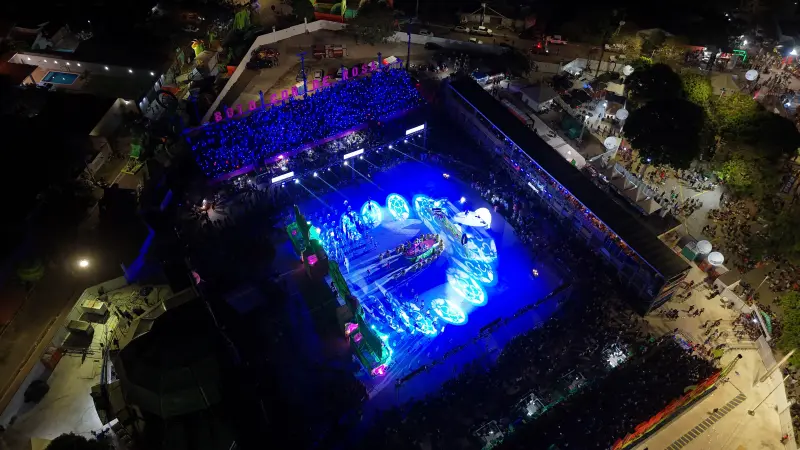 APRESENTAÇÃO DO BOTO COR-DE-ROSA <div class='credito_fotos'>Foto: Augusto Miranda / Ag. Pará &nbsp;&nbsp;|&nbsp;&nbsp; <a href='/midias/2025/originais/20250921093727-GF00024920-F00446268.jpg' download><i class='fa-solid fa-download'></i> Download</a></div>