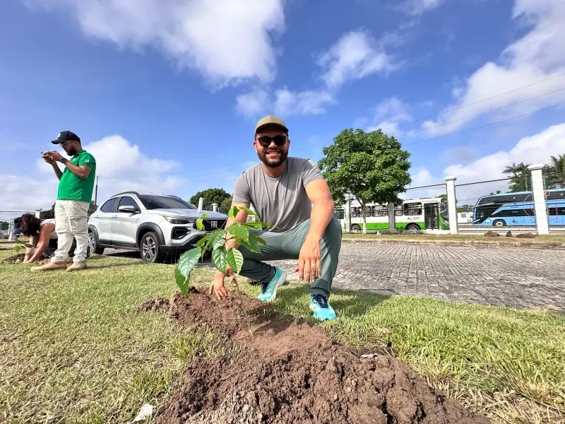 diretor Ellivelton Carvalho