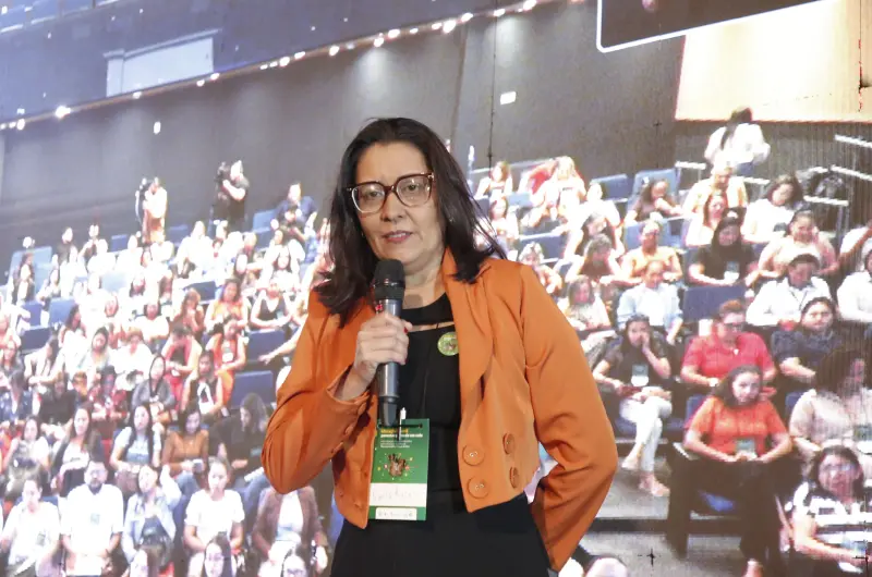 diretora de Educação Infantil e Ensino Fundamental da Seduc, Carla Reis