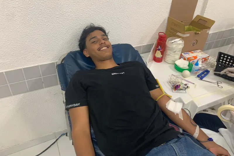 Gustavo Trindade – Estudante e doador “Me senti motivado pela mobilização da faculdade e quis ajudar pessoas.”