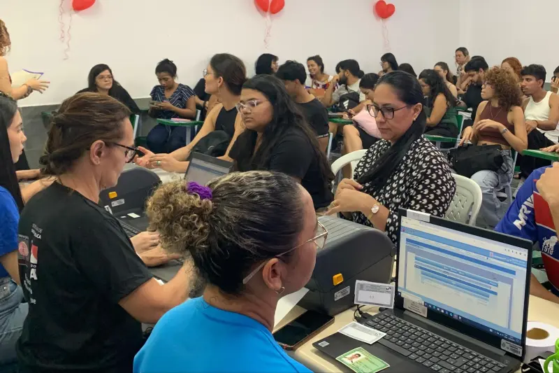 A mobilização envolveu estudantes, professores e colaboradores da universidade.