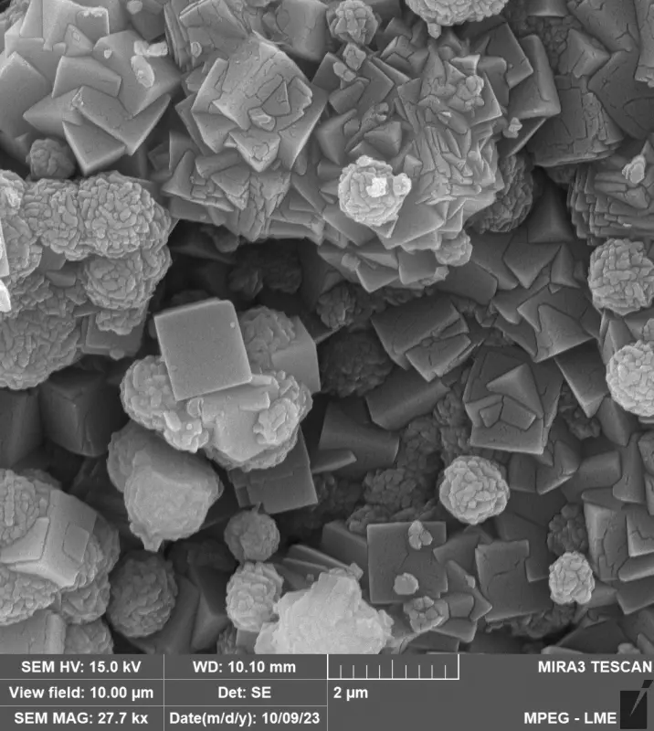 Microscopia Eletrônica de Varredura da Zeólita A