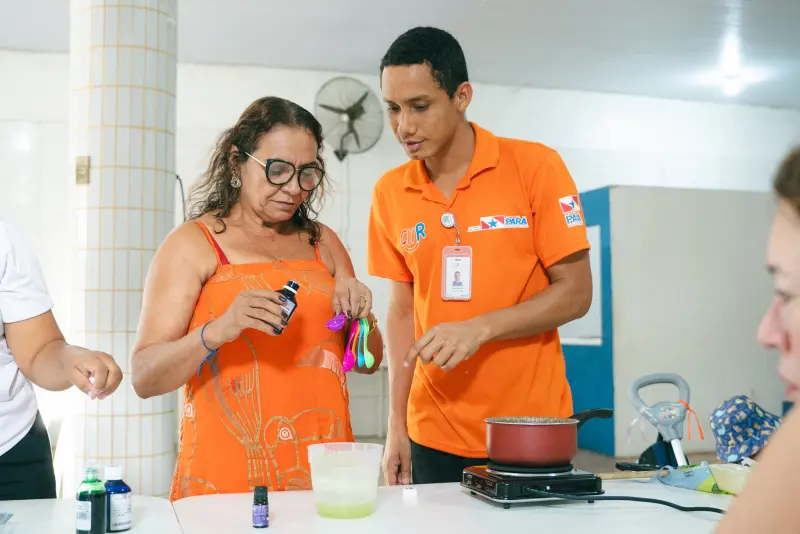 Oficina  de sabão na comunidade