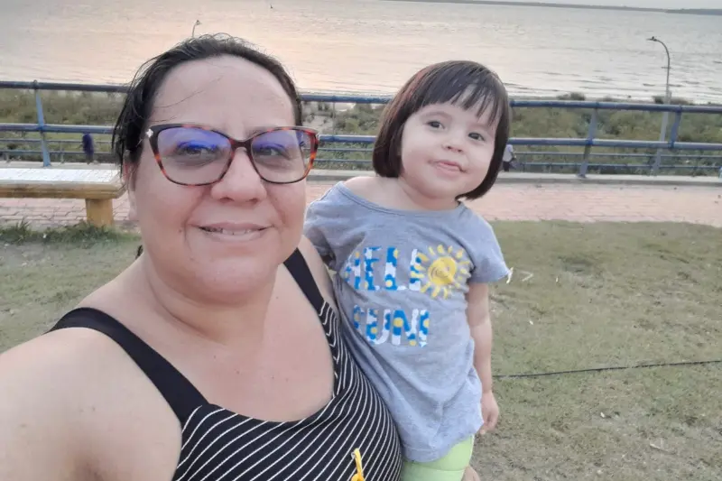 Vilziane e a filha Ana Flávia, matriculada na creche de Igarapé-Açu