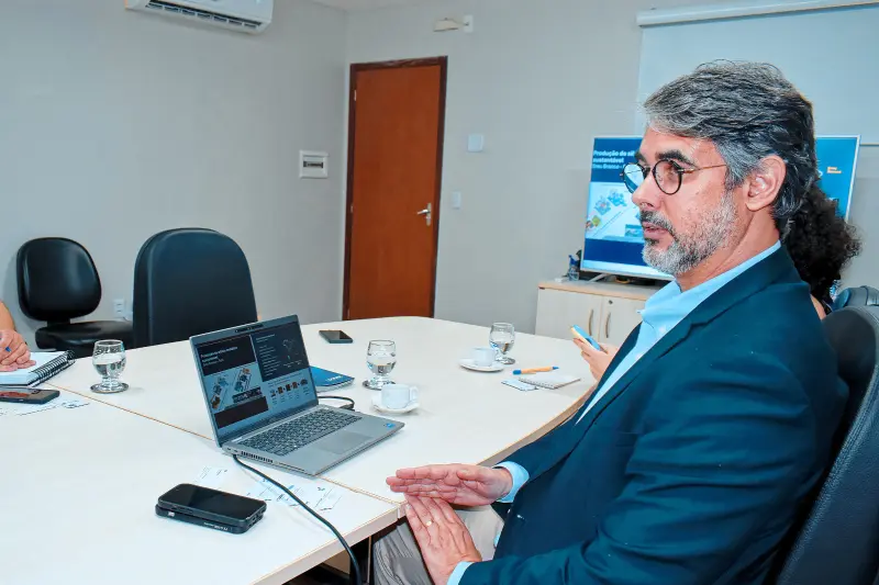 O gerente de Assuntos Governamentais da Dow Chemical, Alexandre Amissi, representou a empresa durante a reunião na sede da Codec, que contou com a presença de dirigentes da Companhia e da SEDEME.