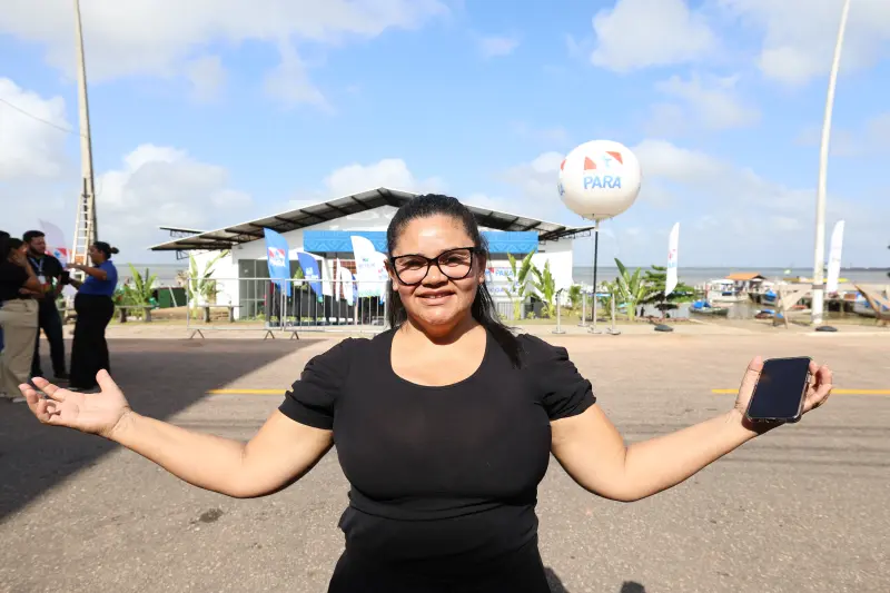 Ediceia Farias - pedagoga <div class='credito_fotos'>Foto: Marco Santos / Ag. Pará &nbsp;&nbsp;|&nbsp;&nbsp; <a href='/midias/2025/originais/20251008100729-GF00025083-F00452091.jpg' download><i class='fa-solid fa-download'></i> Download</a></div>